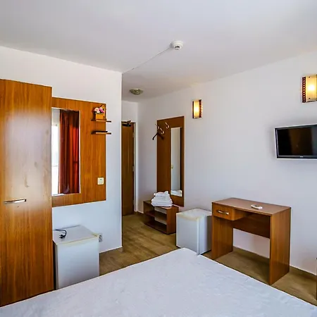 Pensionat Vila Miraky Pe Plaja Belona 3*