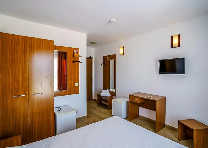 Affittacamere Miraky Beach 3*